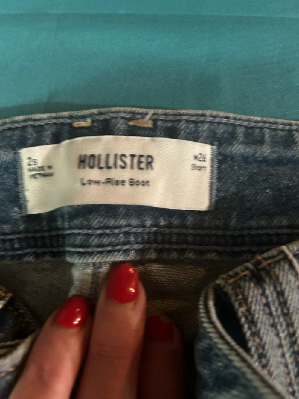 Hollister Medium Blue Washed Denim Jeans 26 SHORT